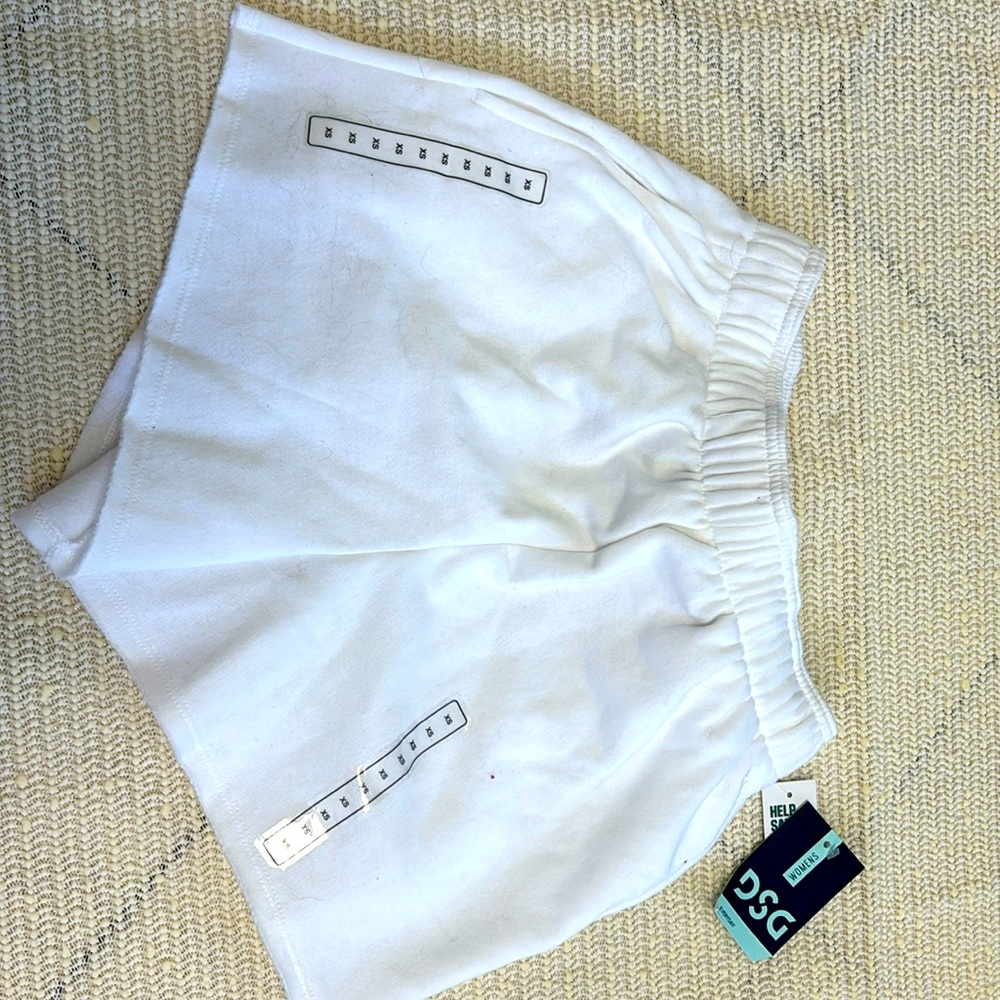dsg womens x small oversized fleece shorts with tags still on them never worn